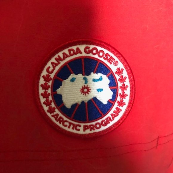 Canada Goose Ladies Expedition Parka - second quality purchased by employee - Picture 2 of 7